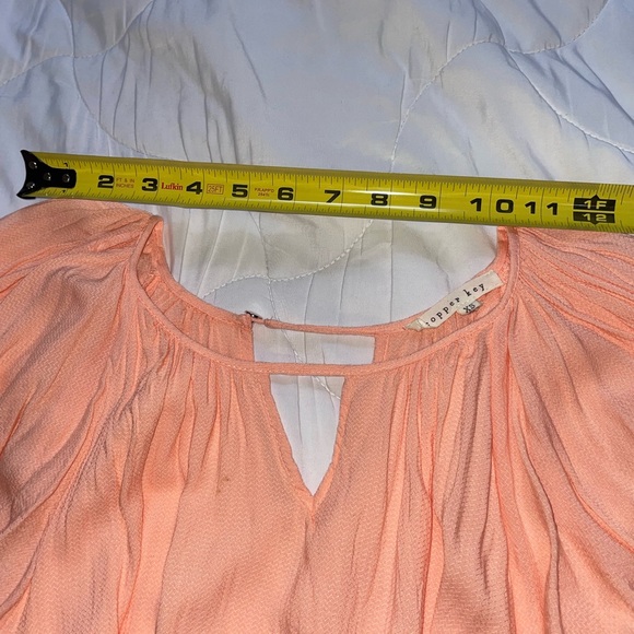 Baby pink short sleeve blouse with flowy sleeves - Picture 6 of 7